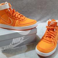 Sneakers da collezione Nike & Reebok