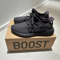 Yeezy Boost 350 V2 nero (non riflettente)