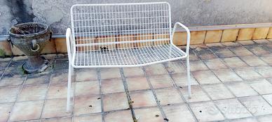Divano per giardino