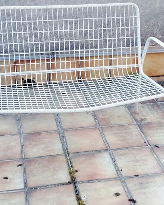 Divano per giardino