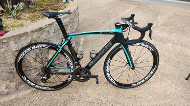 Bianchi xr4 Shimano Ultegra di2 11v 