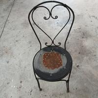 tavolo più sedie da giardino