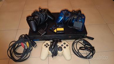 PS2 Fat SCPH-50004 + 3 controller + 2 Memory Card