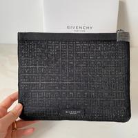 Pochette givenchy