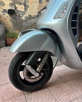 Vespa 250 gts