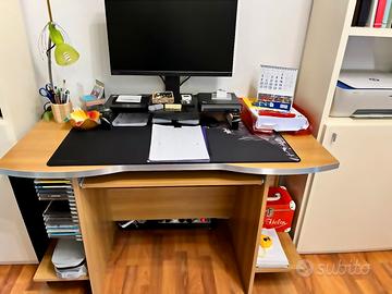 Scrivania pc