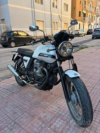 Moto Guzzi V7 Classic