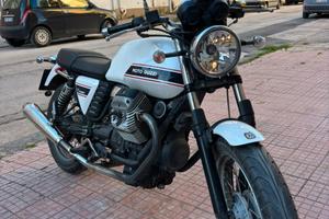 Moto Guzzi V7 Classic