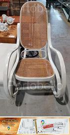 Codice: 268208 SEDIA A DONDOLO IN STILE THONET CO