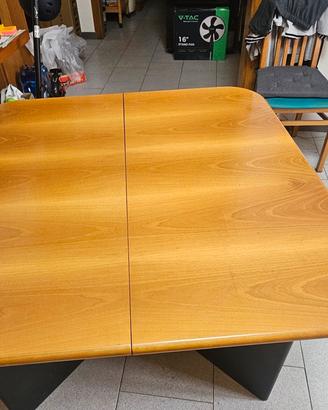 tavolo da cucina o sala