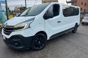 trafic 9 posti passo lungo unico leggi 