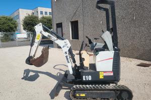 Miniescavatore usato BOB CAT E 10