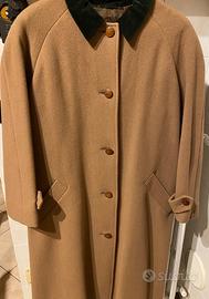 Cappotto con collo in velluto marca Brooksfiel