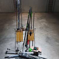 canne da pesca più attrezzature 