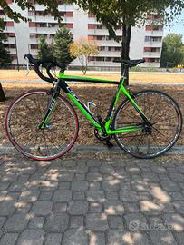 GT Series Four – Bici da corsa taglia M/L