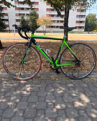 GT Series Four – Bici da corsa taglia M/L