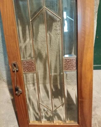 Antine in legno con vetri decorativi 