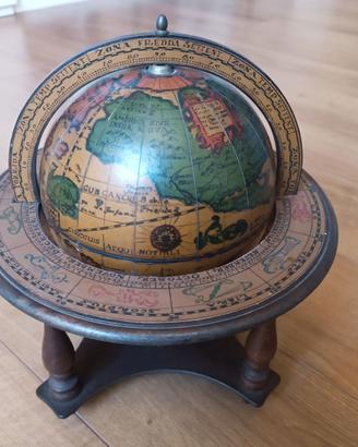 Mappamondo legno