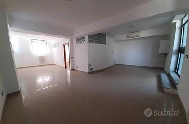 Immobile di 80 m² con 2 locali a Buccinasco
