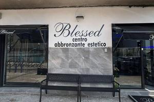Attività / Licenza di 65 m² con 2 locali a Napoli