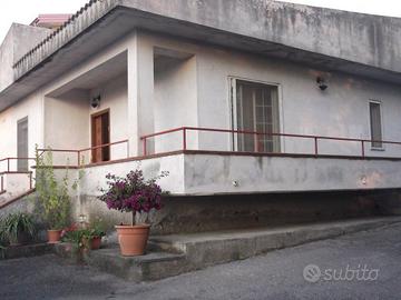 Villa o villino Scalea [89VRG]