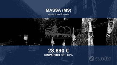 Immobile in asta di 1327 m² a Massa