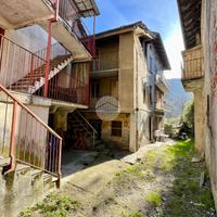 2 LOCALI A LANZO TORINESE