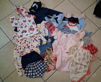 Lotto 24 abbigliamento estivo bimba 12-18 mesi