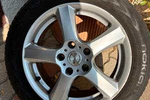 Gomme invernali nokian 205/55/r16+ cerchi in lega