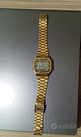 orologio Casio colorazione oro con quadrante mimet