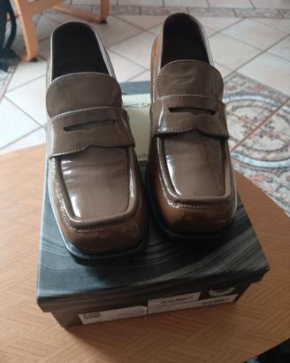 mocassino Jeffrey Campbell vernice coloro cachi