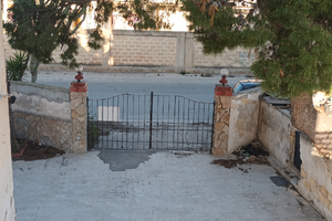 Magazzino Mq. 20 (Soffitto alto)+Spazi esterni