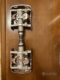 Pedali shimano M324