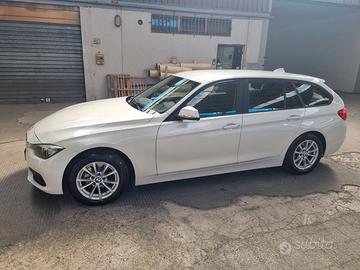 Bmw station