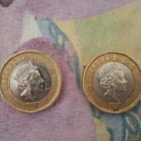 due monete one pound