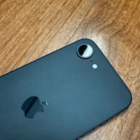 iPhone 16 E - 128 GB