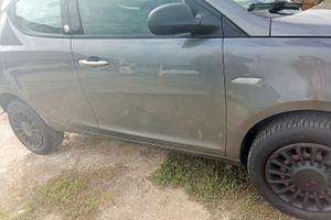 Lancia y 0.9 cc 86cv ecochic