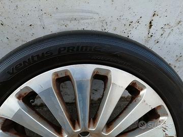 4 cerchi in lega con gomme