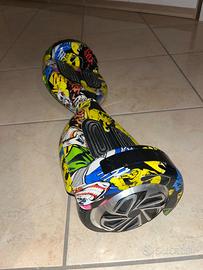 Overboard con Led e casse bluetooth.