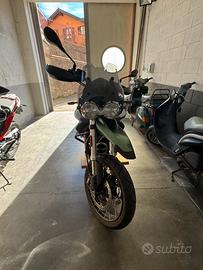 Moto Guzzi v85 TT centenario