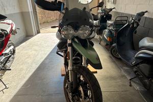 Moto Guzzi v85 TT centenario