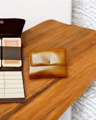Carte da poker vintage in custodia di pelle
