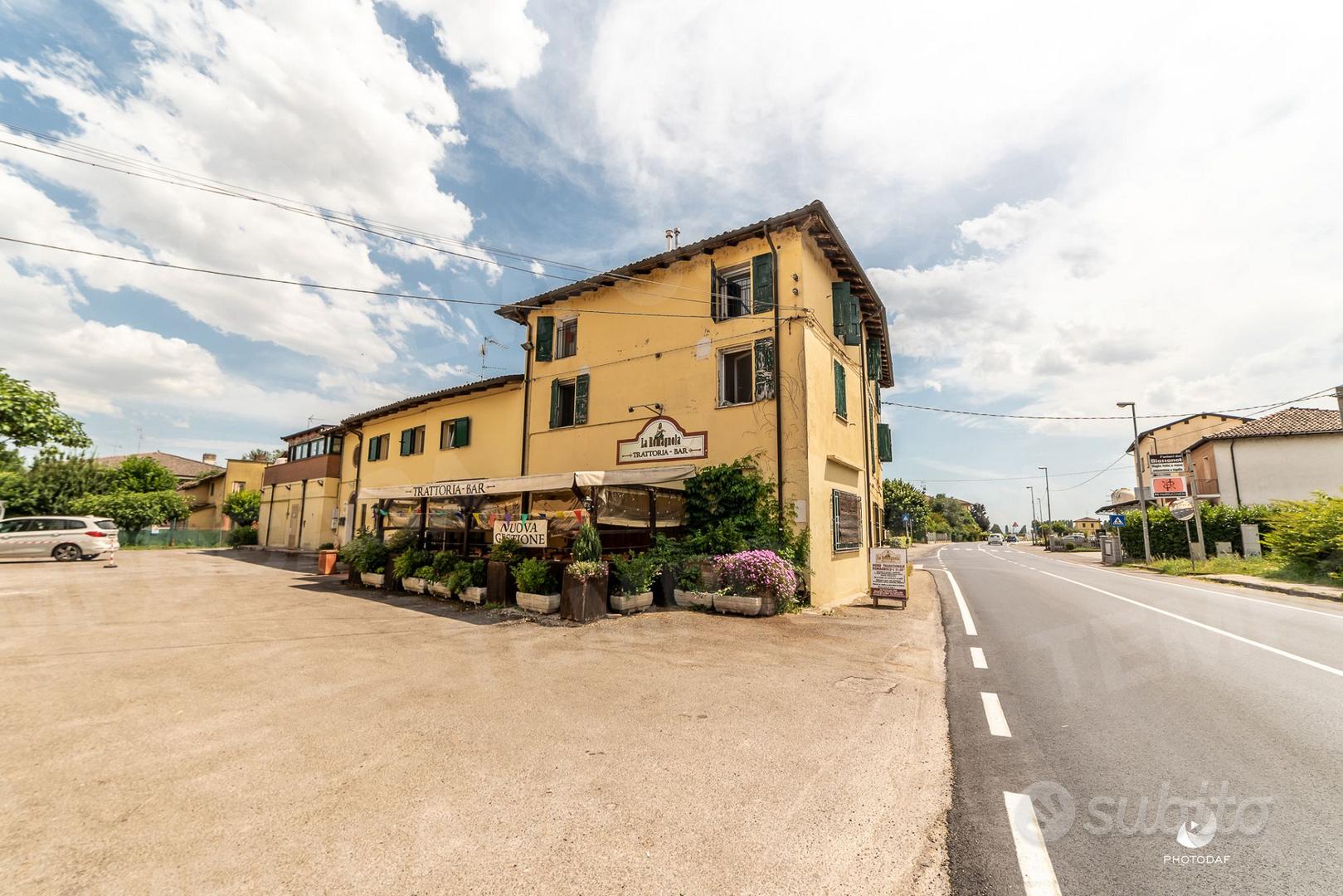 Apartment in San Pietro in Casale, Tombe - Vista 2