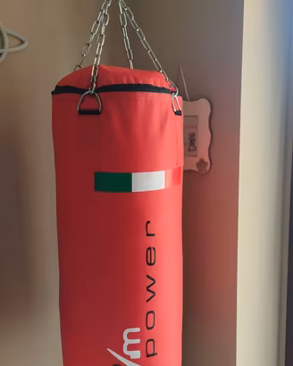 Sacco boxe GymPower e due guantoni