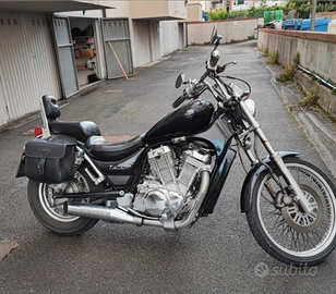 Suzuki Intruder