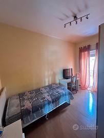 Stanza singola a Ostia