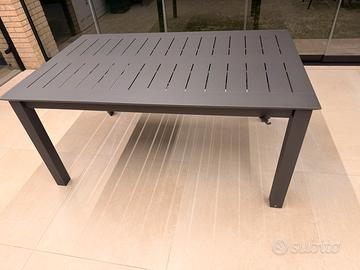 Tavolo da giardino