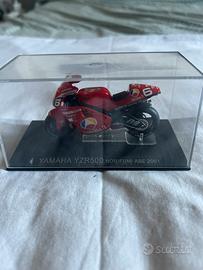 Modellino Moto Yamaha YZR500 Norifumi Abe 2001
