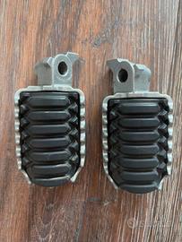 SET PEDANE ORIGINALI PER YAMAHA TENERE 700