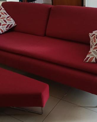 Divano in tessuto con pouf